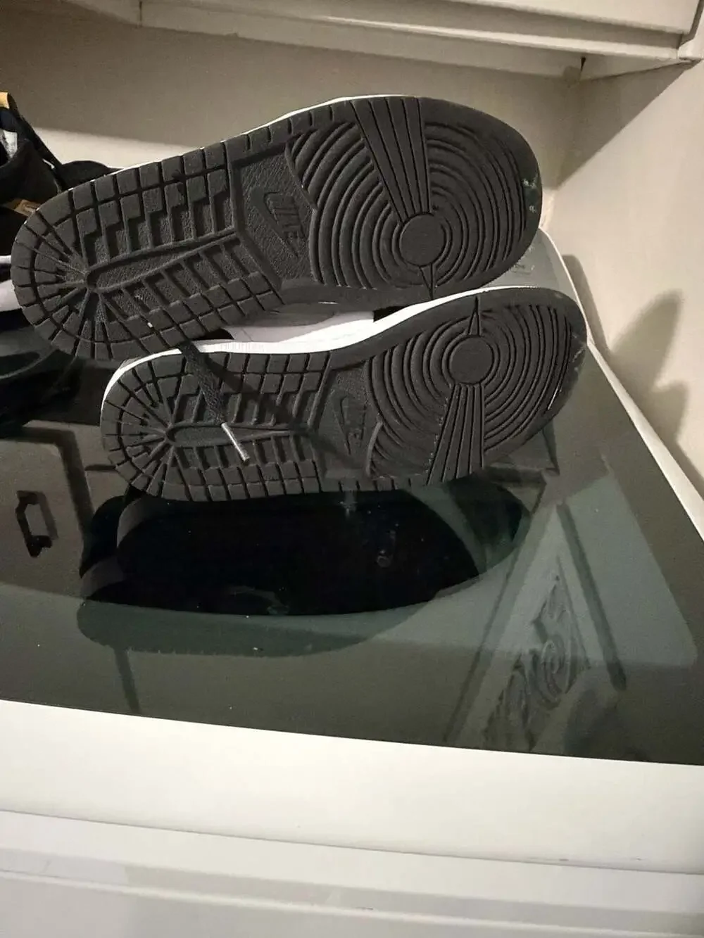 Nike Air Jordan 1 Low Black White Particle Grey 553558-040